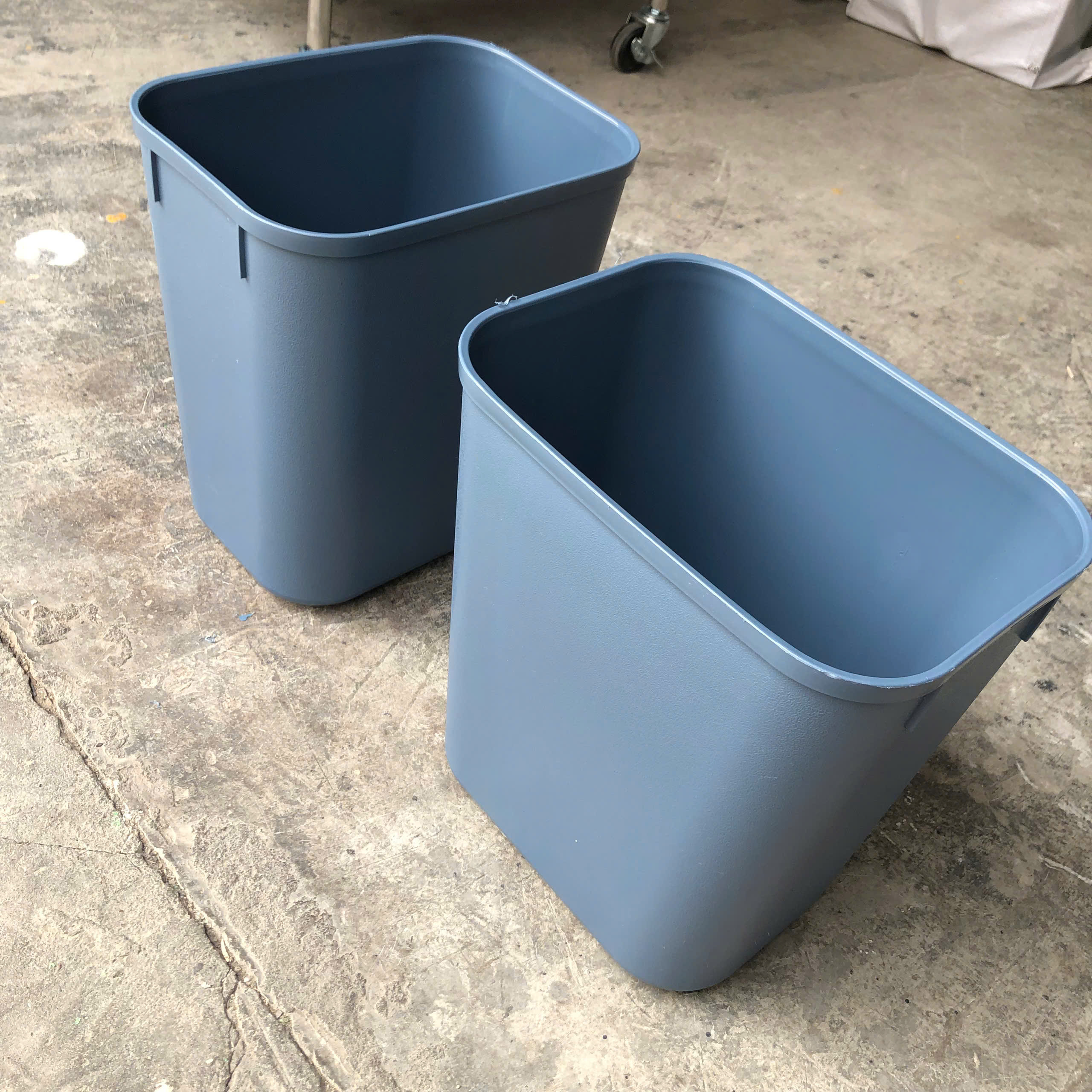 Thùng Rác Nhựa Chống Cháy 12L