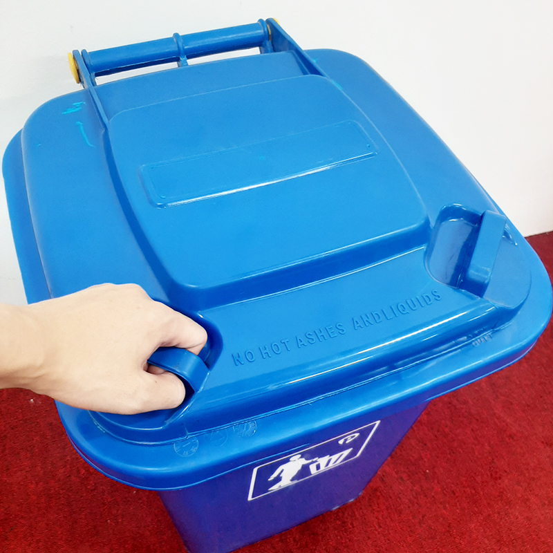 Thùng rác nhựa HDPE 60L màu xanh da trời