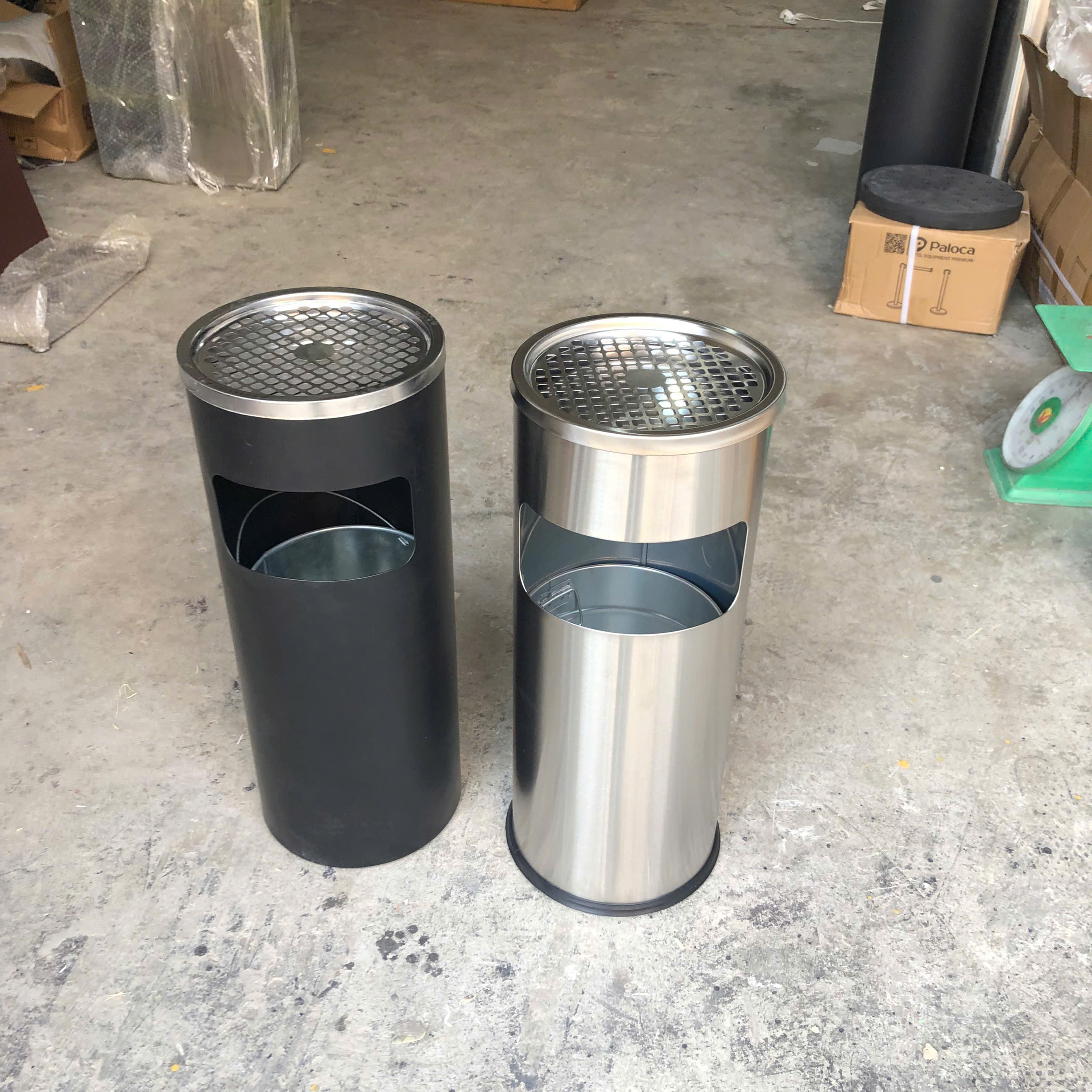 Thùng Rác Inox Tròn Có Gạt Tàn Ø25