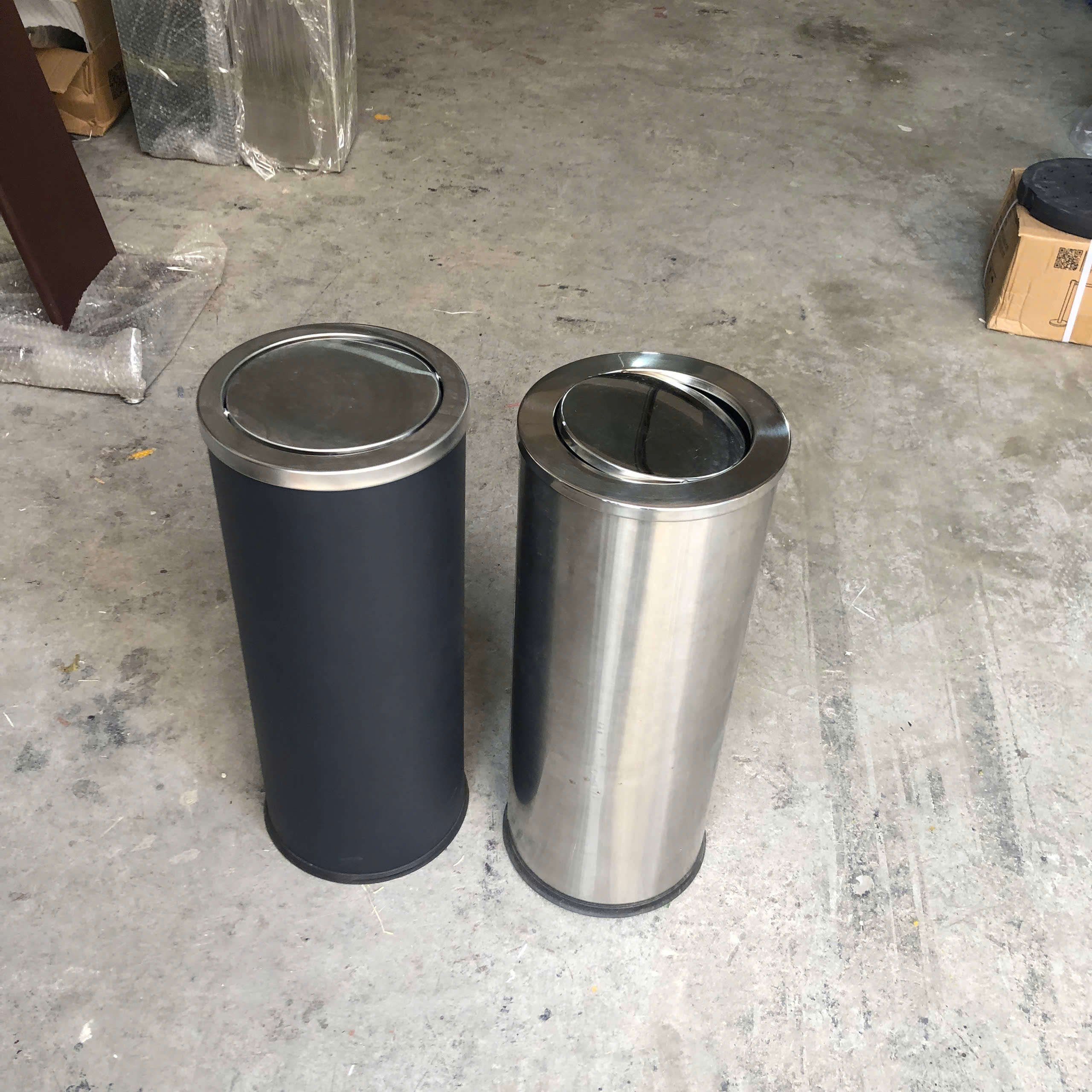 Thùng Rác Inox Tròn Nắp Lật Ø25 - Ảnh 2