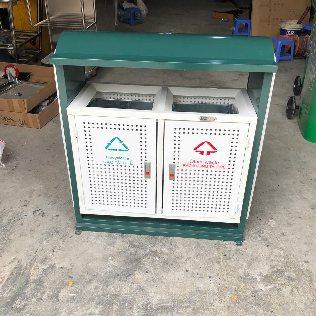 Thùng Rác Ngoài Trời Thép Sơn Xanh Trắng